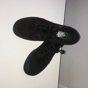 Unisex Vans with laces (all black)